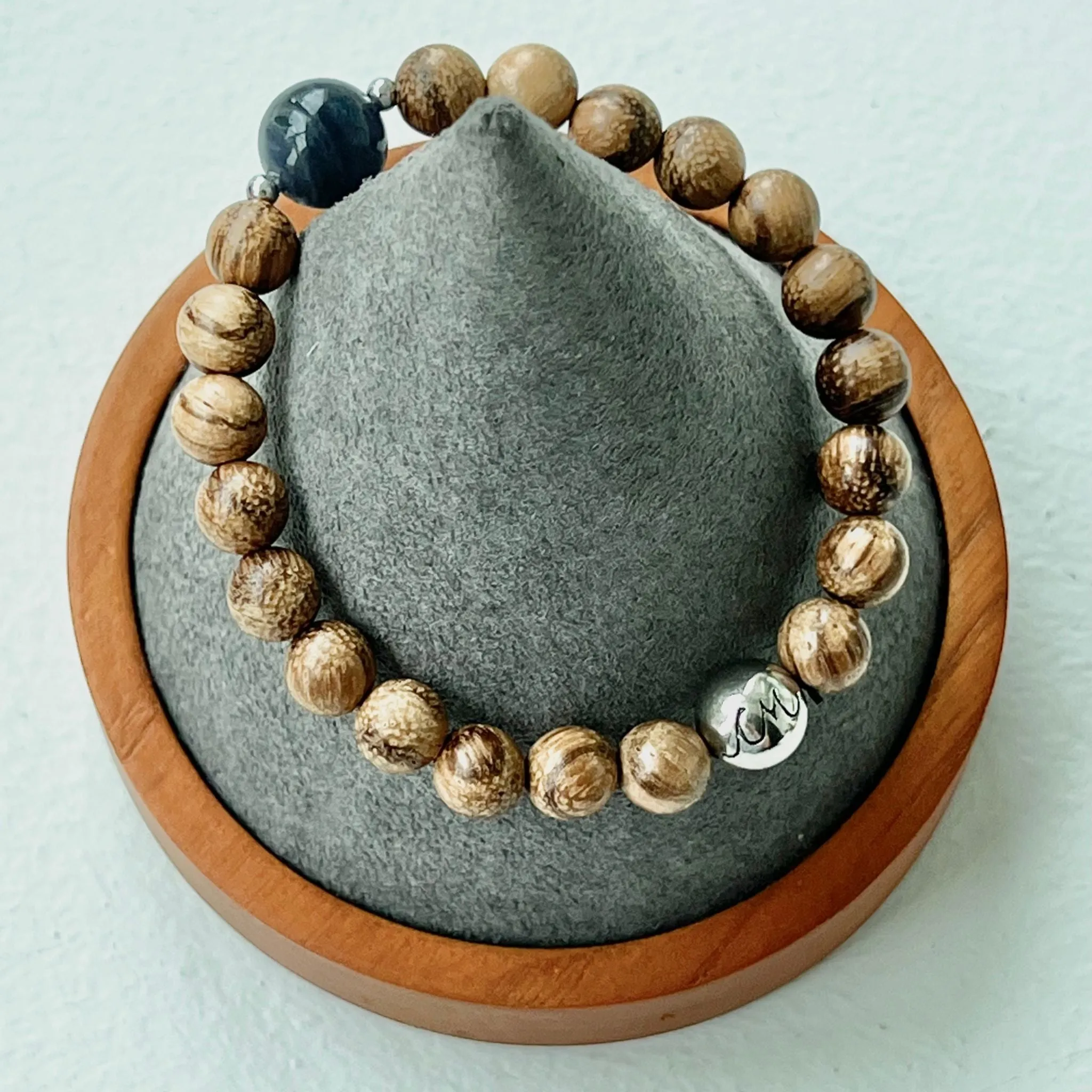 Iolite & Agarwood Men Bracelet